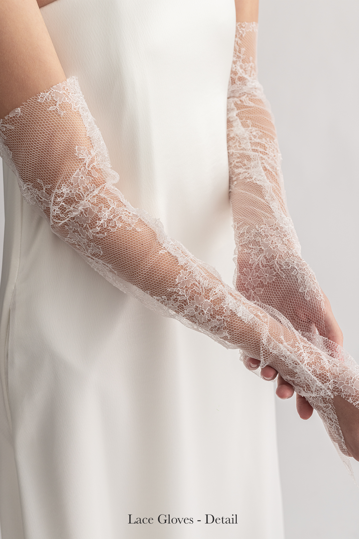 N11 - LACE GLOVES