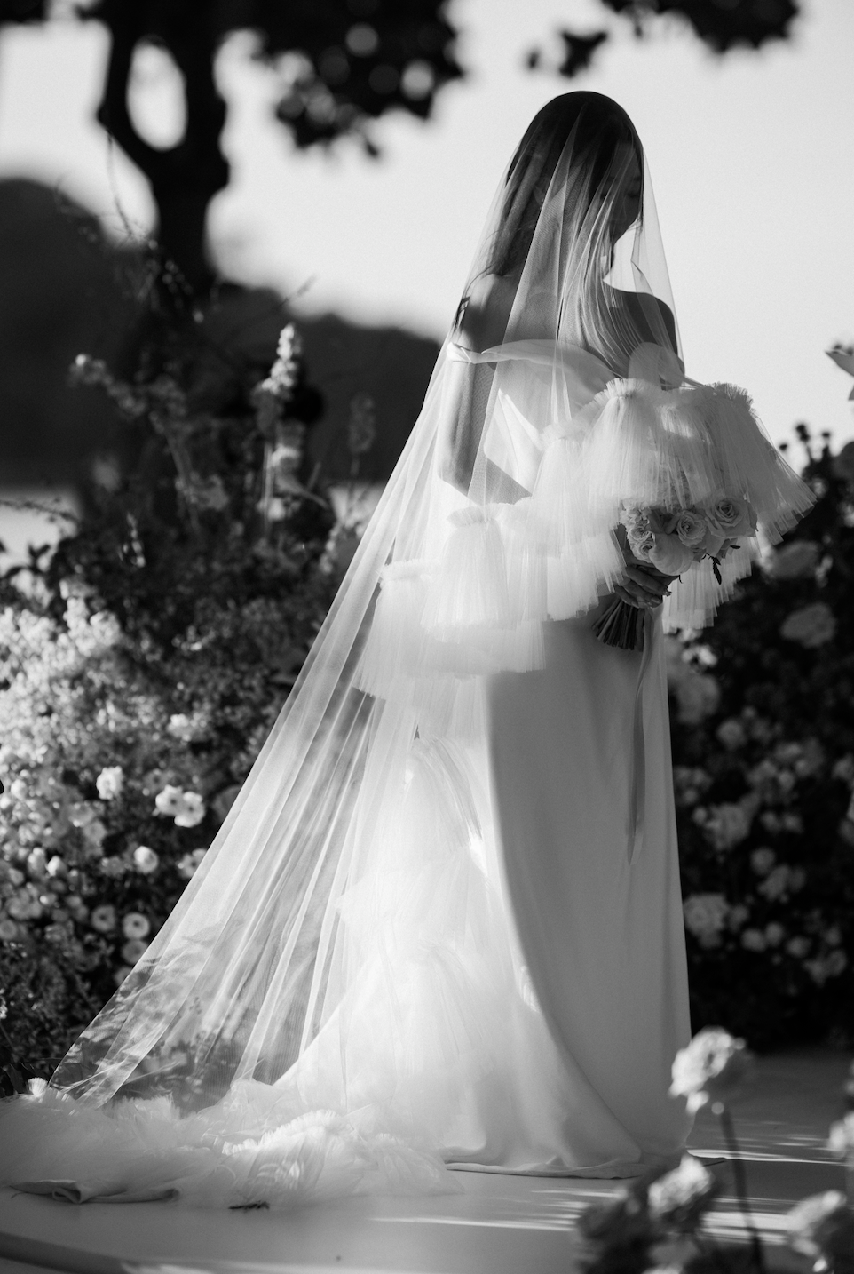 N9 Ruffles Tulle Veil – Jacqueline Au Studio - Main Image