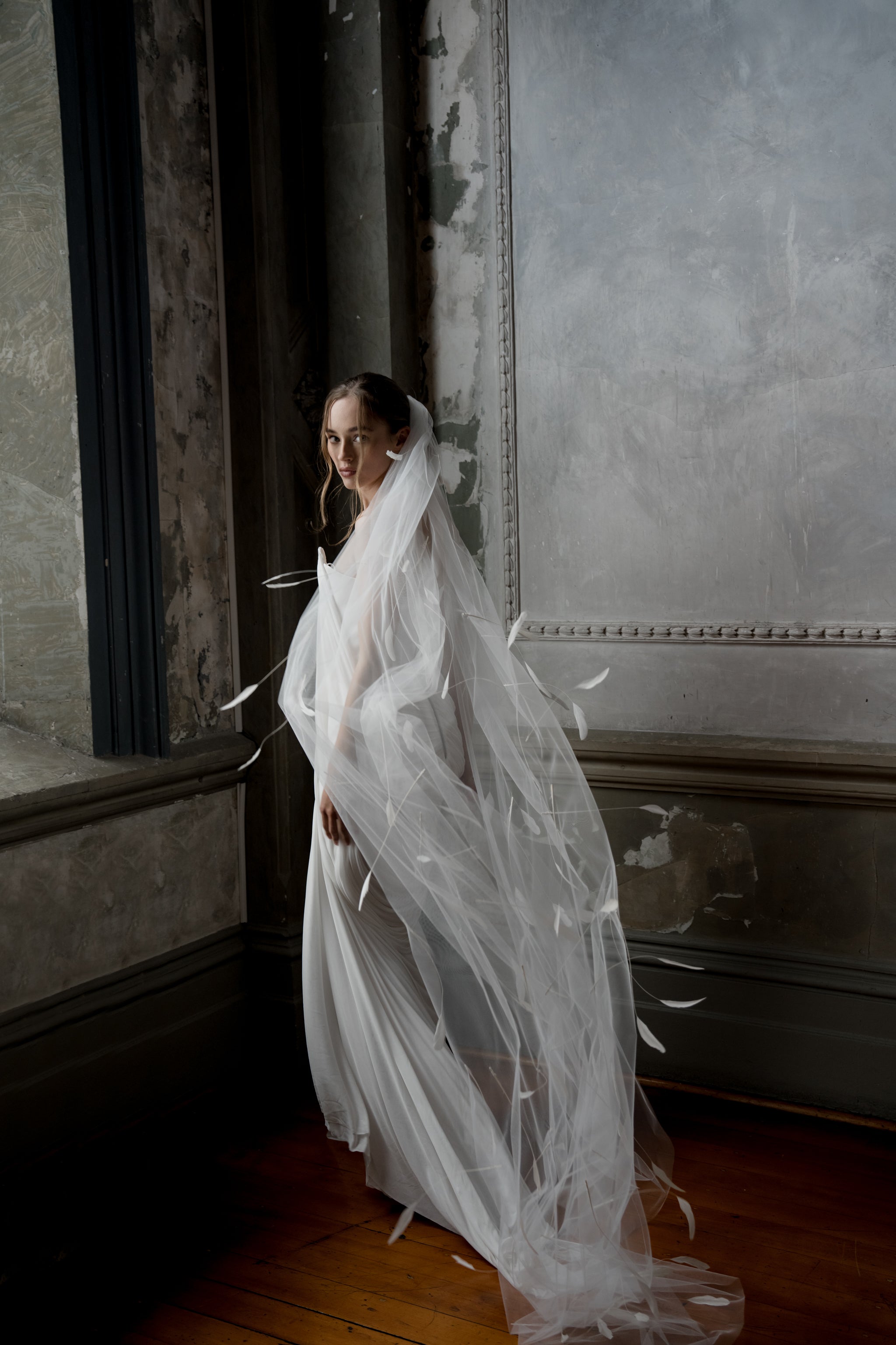 N16 - Feather Veil Nouveau