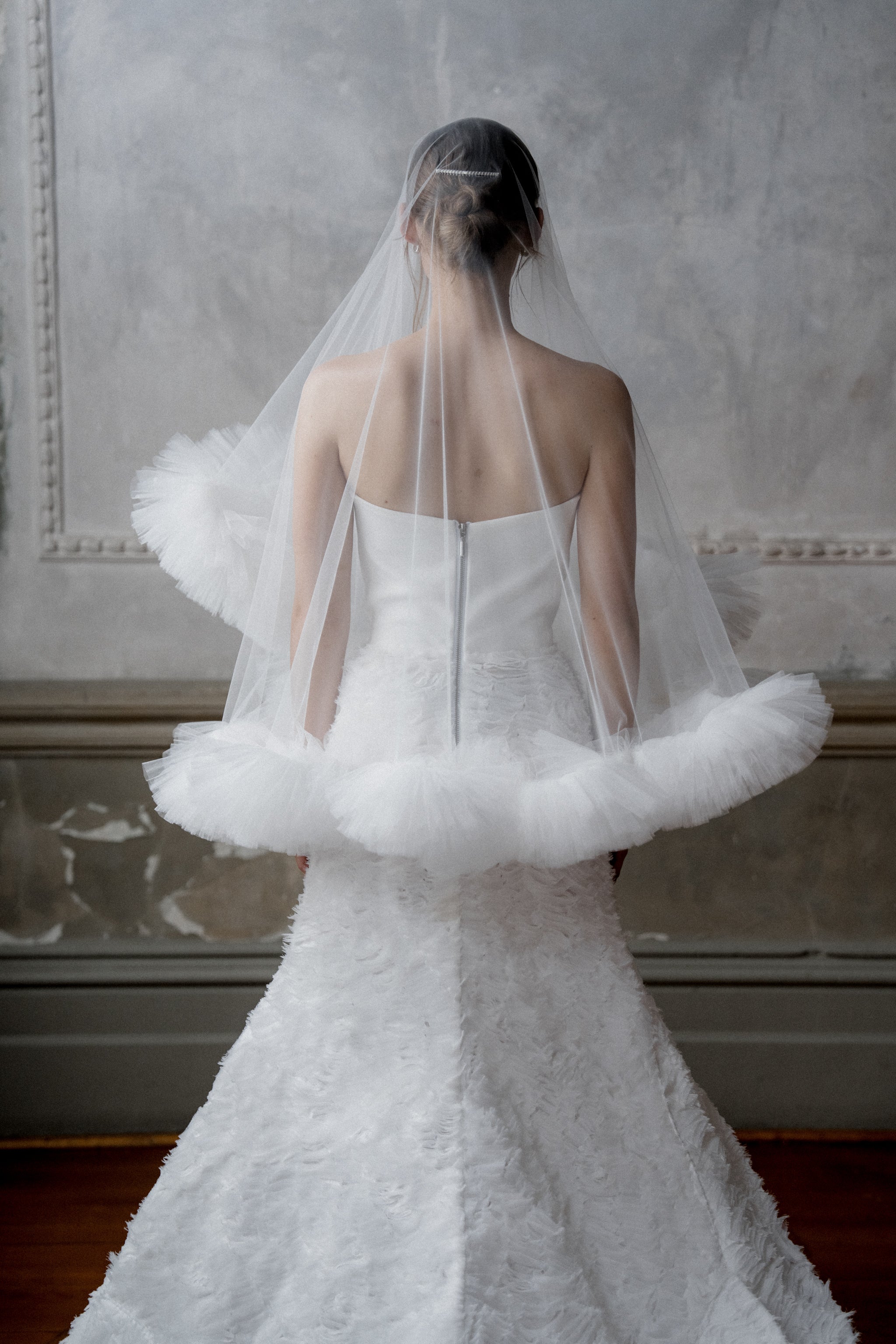 N17 - The Pom Pom Veil